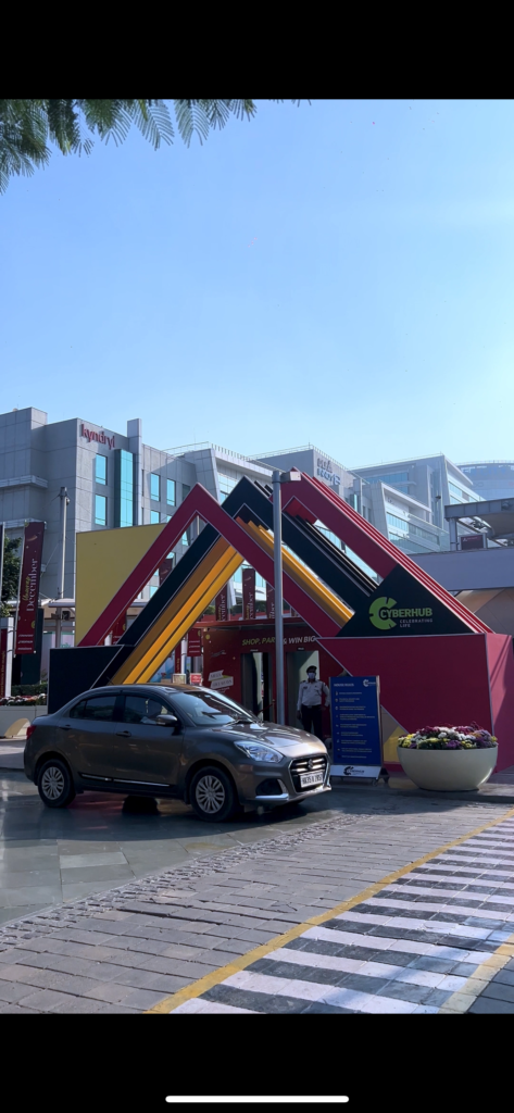Why Is Cyber Hub Gurgaon Famous ?